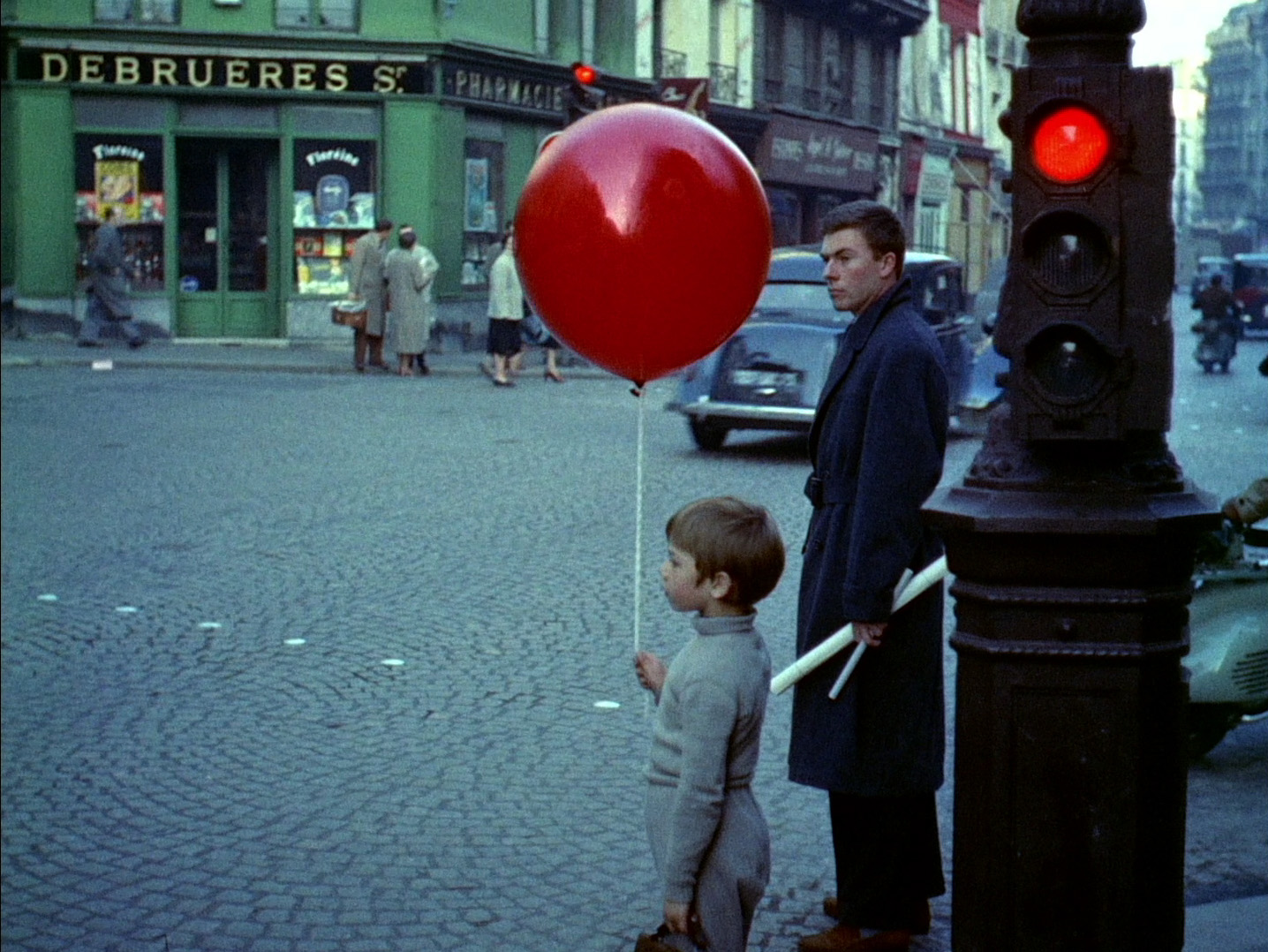 Le Ballon rouge 18'21" © Films Montsouris